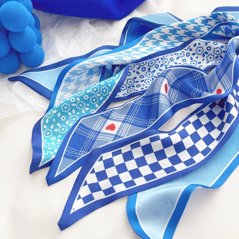 Lenço de seda azul Klein, novo - Scarf Silk Neck avaliação e preço